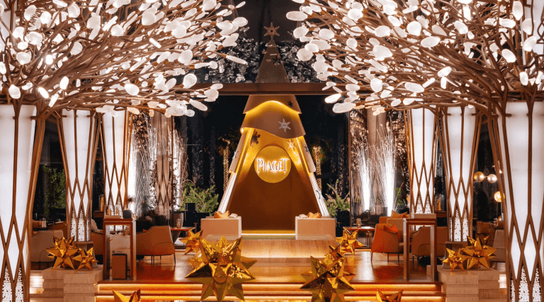 MANDARIN ORIENTAL JUMERIA, PIAGET NOEL AĞACI mandarin oriental jumeria ve piaget noel ağaç