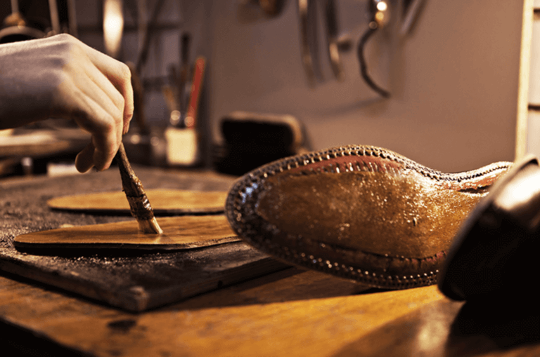 LÜKS TÜKETİCİLER, LÜKS ÜRÜNLERDEN FAZLASINI İSTİYOR. Times de Luxe