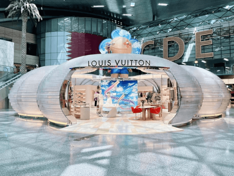 LOUIS VUITTON, DOHA HAMAD HAVALİMANINDA BUTİK AÇTI. Times de Luxe
