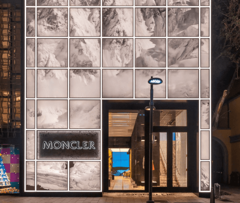 MONCLER, MIAMI DESIGN DISTRICT'te YENİ MAĞAZA AÇTI. Times de Luxe