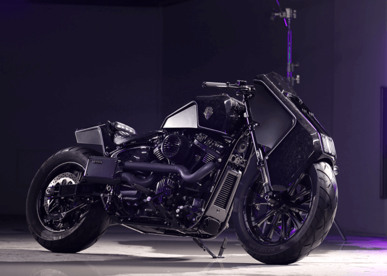 ROUGH CRAFTS, 2020 HARLEY-DAVIDSON STREET BOB. Times de Luxe