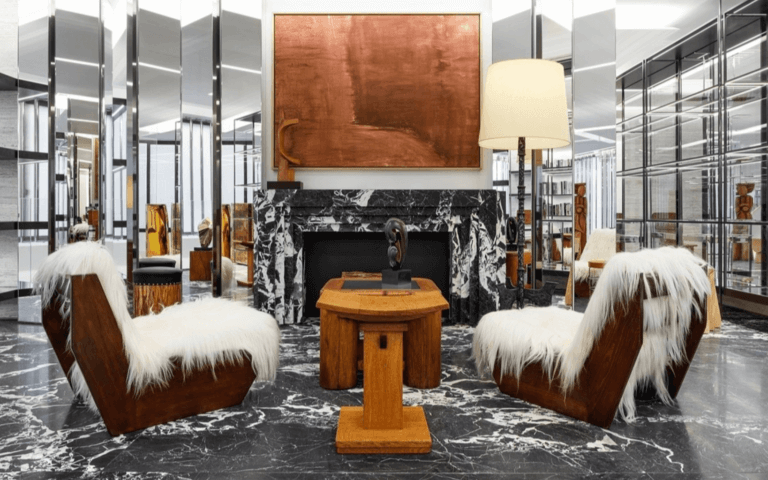 CELINE, PARİS RUE St HONORE’de AMİRAL MAĞAZASINI AÇTI CELINE, PARİS RUE St HONORE'de AMİRAL MAĞAZASINI AÇTI. Times de Luxe