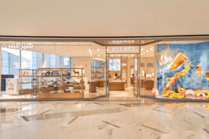 HERMES, ABU DABI MARYAH ISLAND'da MAĞAZASINI YENİLEDİ | Times de Luxe