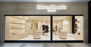MAISON MARGIELA, TOKYO'da DİKKAT ÇEKİCİ MAĞAZA AÇTI | Times de Luxe