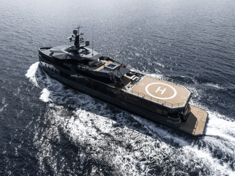 PINK SHADOW İSMİNE RAĞMEN, YEŞİL BİR YAT VAR PEMBE SHADOW İSMİNE RAĞMEN, YEŞİL BİR YAT VAR | Times de Luxe