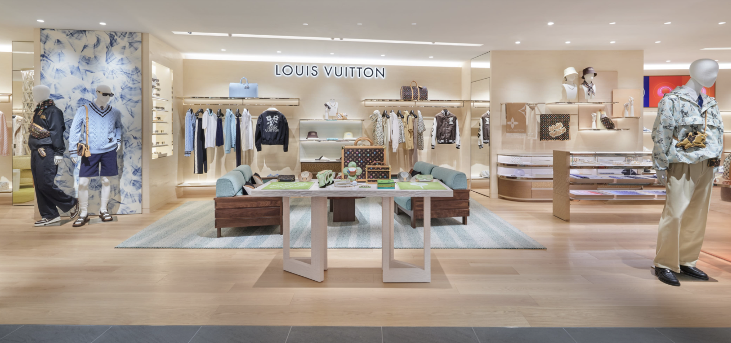 LOUIS VUITTON, TOKYO'da ISETAN SHINJUKU'da ERKEK BUTİĞİ AÇTI | Times de Luxe