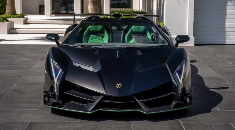 LAMBORGHINI VENENO ROADSTAR, MÜZAYEDE’de 6 Milyon$’a SATILDI LAMBORGHINI VENENO ROADSTAR, MÜZAYEDE'de 6 Milyon$'a SATILDI | Times de Luxe