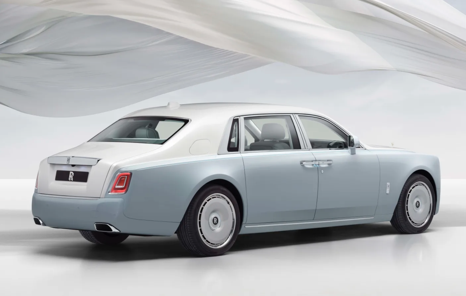 ROLLS-ROYCE, PHANTOM SCINTILLA ÖZEL KOLEKSİYONU | Times de Luxe