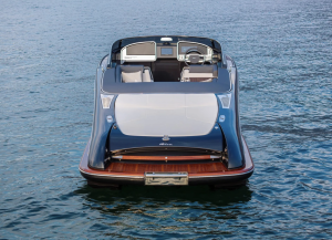 RIVA, YENİ ISEO SUPER ile TASARIMLARINI GENİŞLETİYOR | Times de Luxe