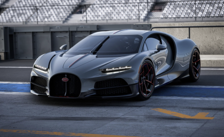 BUGATTI TOURBILLON, SAFKAN TAKIMI SUNUYOR | Times de Luxe