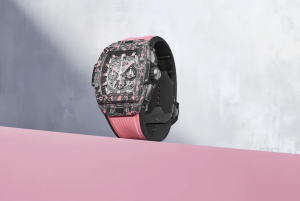 HUBLOT, LIMITED EDITION CANDY PINK CARBON SAATİ | Times de Luxe