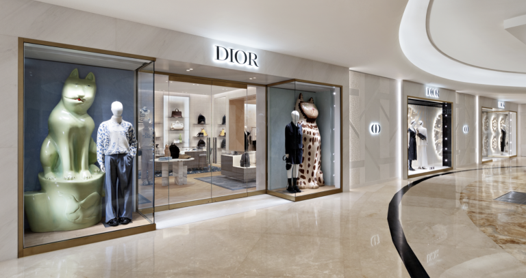 DIOR, JAKARTA'da PLAZA INDONESIA'da YENİLENMİŞ MAĞAZASINI AÇTI | Times de Luxe