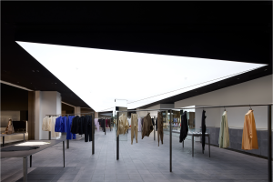 ISSEY MIYAKE, FUKUOKA'da YENİ MAĞAZA AÇTI | Times de Luxe