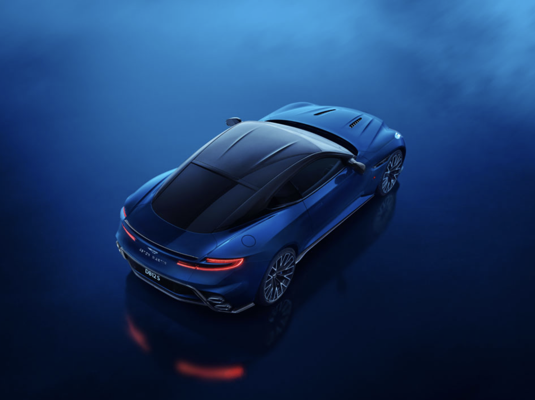 ASTON MARTIN DB12 ile TANIŞIN | Times de Luxe