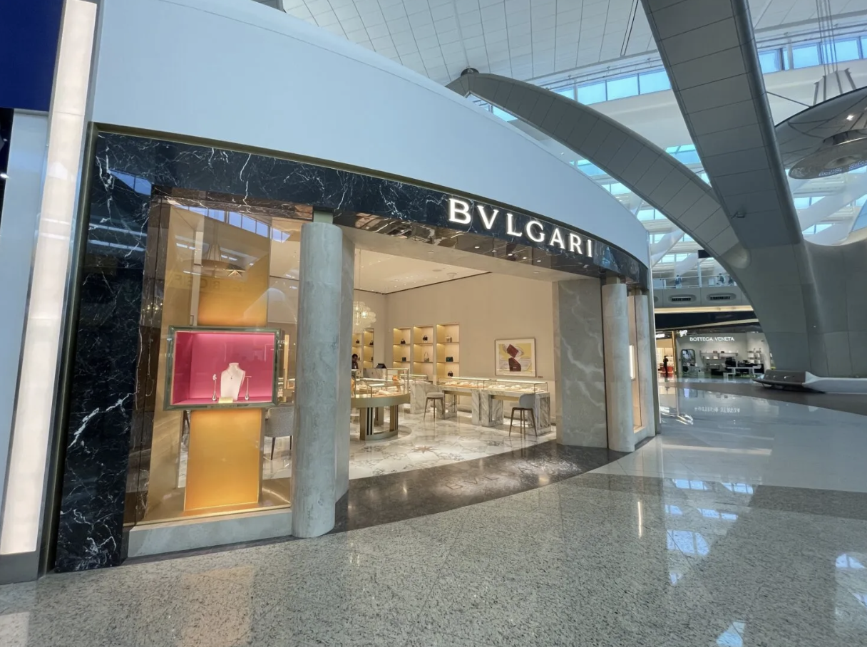 LVMH, ABU DABI HAVALİMANINDAKİ MAĞAZA OPERASYONLARINI FALIC GRUBA SATTI | Times de Luxe