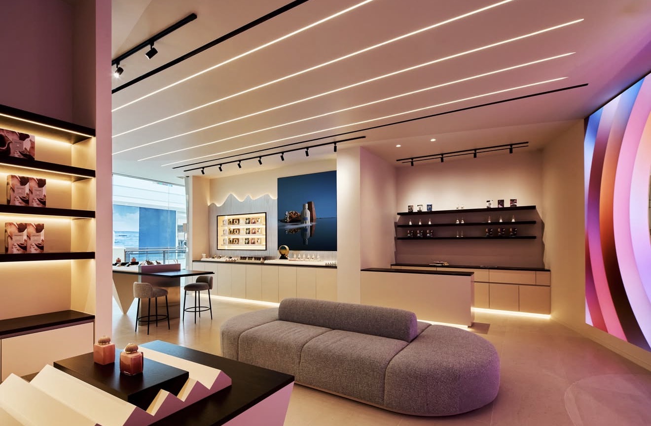 AMOUAGE, MIAMI'deki AVENTURA MALL'da YENİ BUTİK AÇTI | Times de Luxe